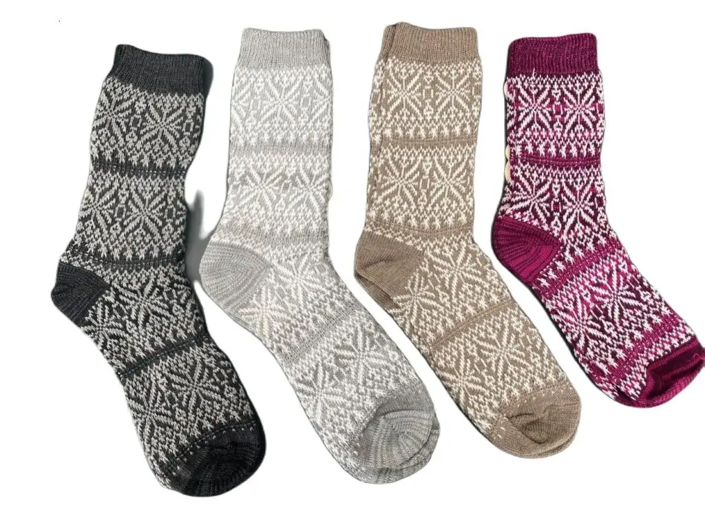 38908 dames sokken noors patroon 2